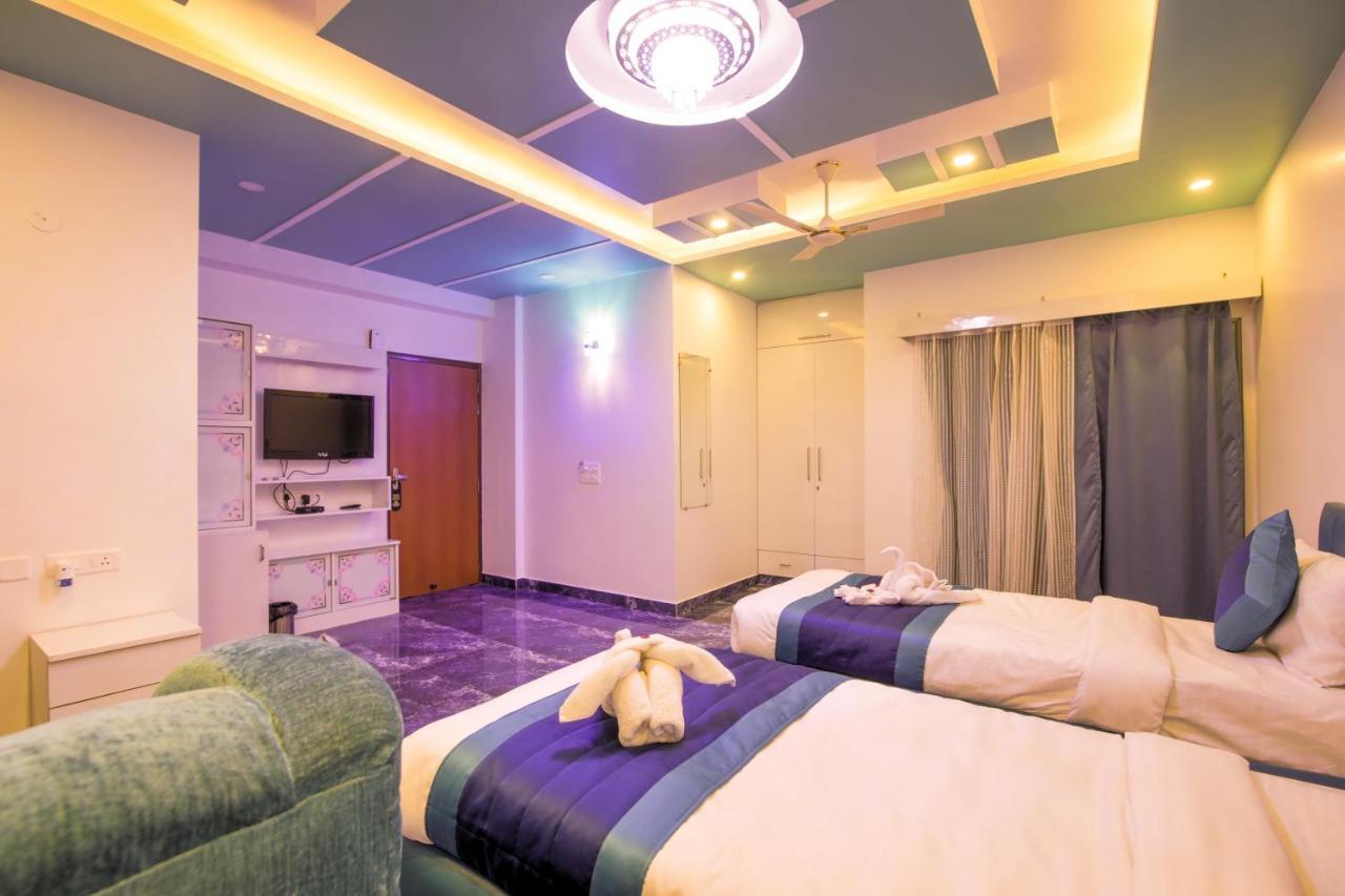 Bed and Breakfast Twin Towers à Greater Noida Extérieur photo